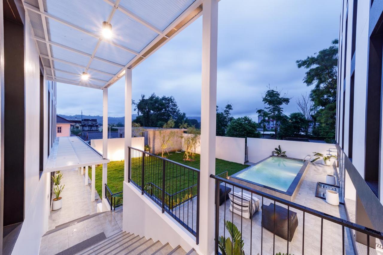 Blu Monkey Hub & Hotel Ranong Exterior foto